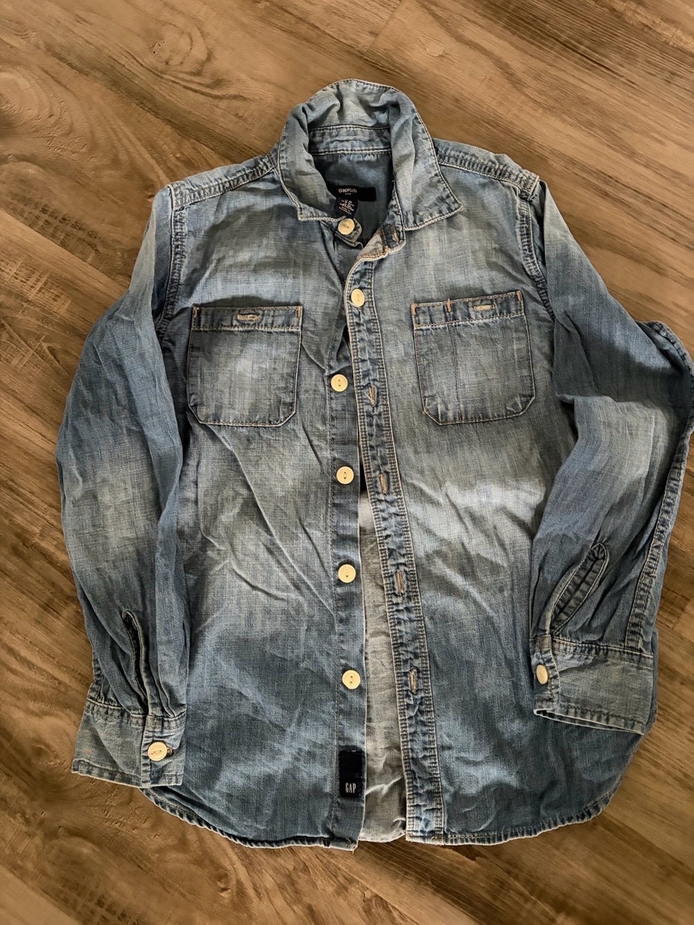 GAP Kids Light Wash Denim Shirt Jacket, size Medium